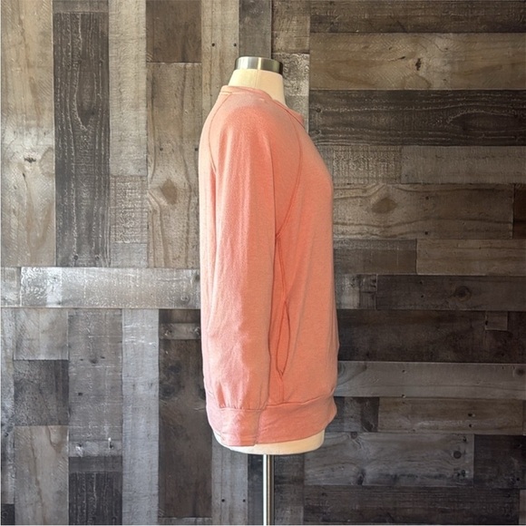 NWT! Lulu’s fuzzy dusty pink sweatshirt XSmall cozy pockets softgirl gorpcore - Picture 9 of 13